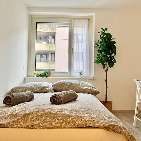 Stylish Schonbrunn Apartments With Free Parking Vienna Exterior photo
