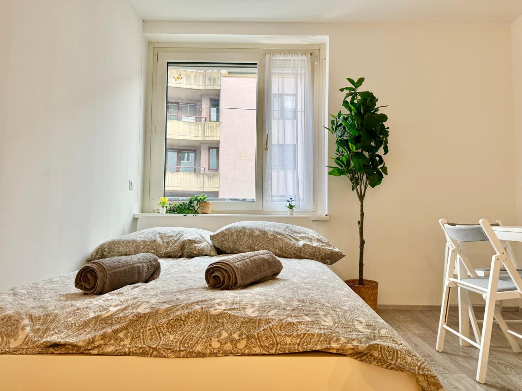 Stylish Schonbrunn Apartments With Free Parking Vienna Exterior photo