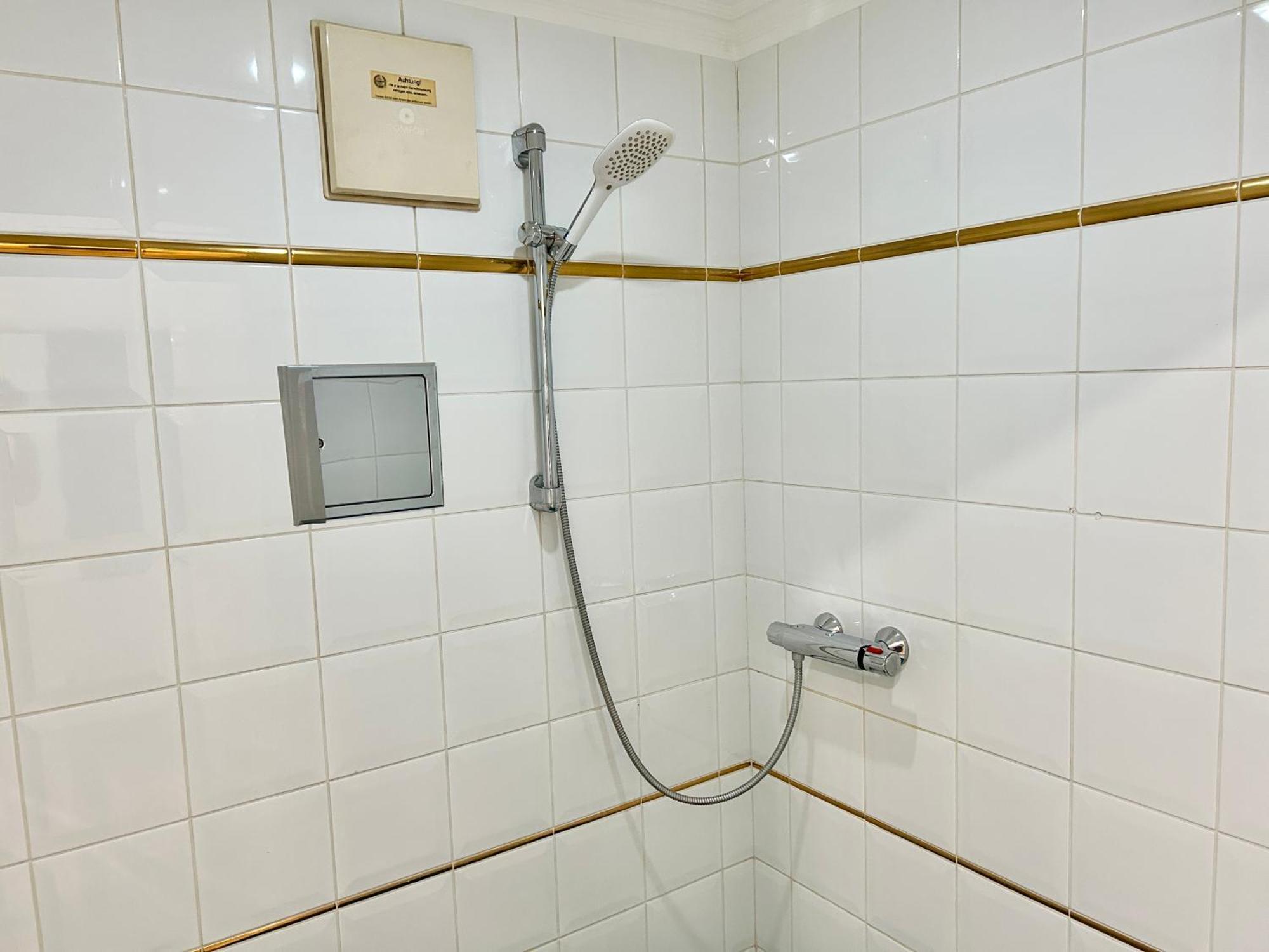 Stylish Schonbrunn Apartments With Free Parking Vienna Exterior photo