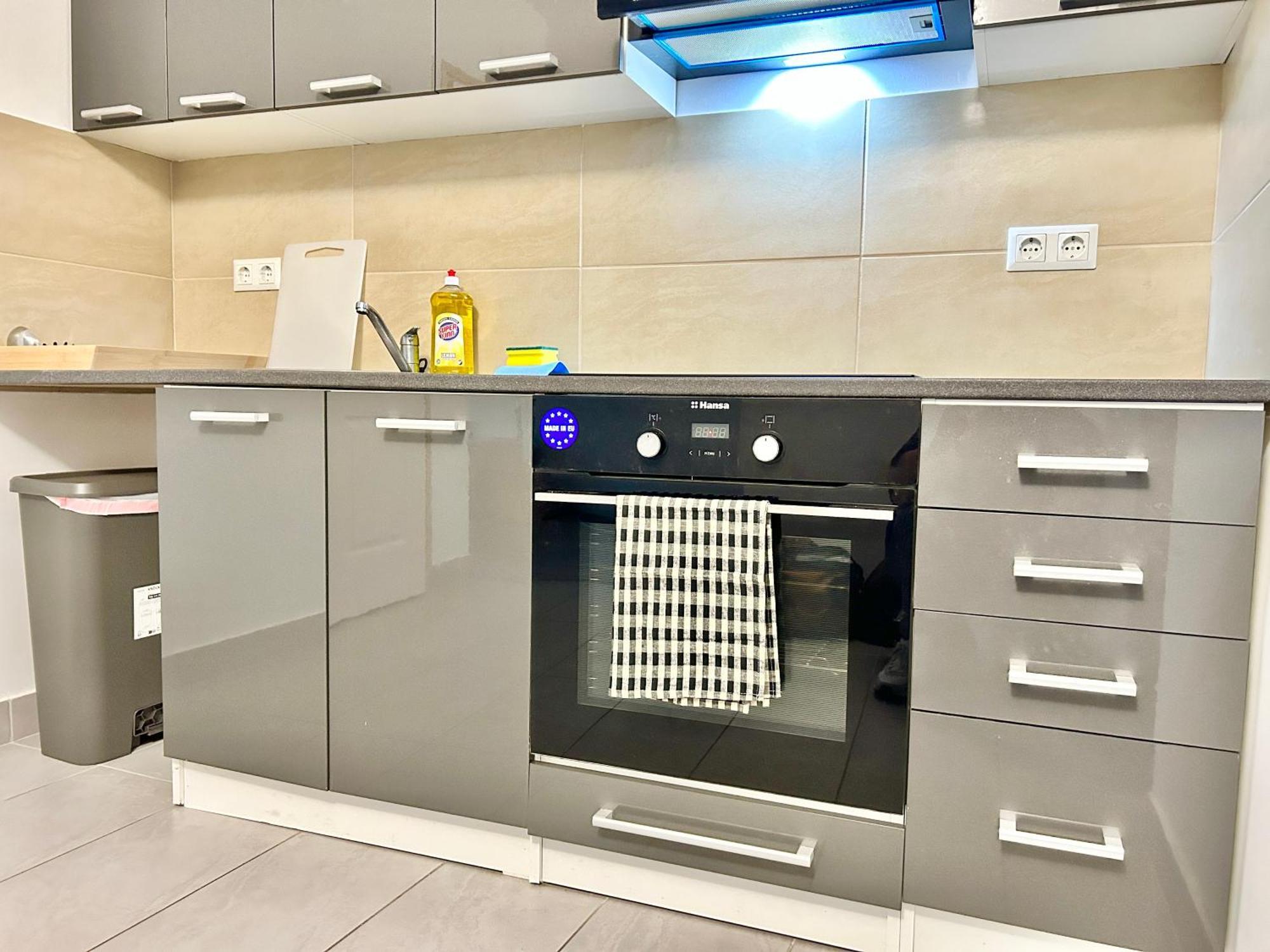 Stylish Schonbrunn Apartments With Free Parking Vienna Exterior photo